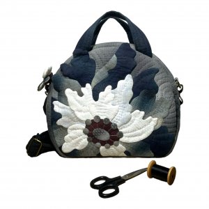 Exquisite Flower Applique Bag